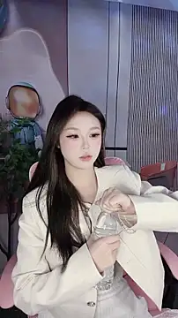 CAICAI BABY online show from November 28, 6:46 am