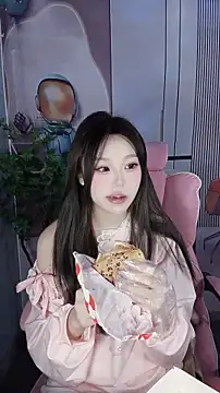 CAICAI BABY online show from November 27, 6:14 am