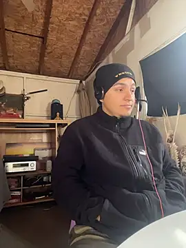 Snapshot of Shankortiz chatting on February 12, 4:29 pm Shankortiz online show from February 12, 4:29 pm