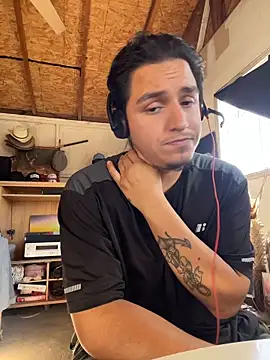 Snapshot of Shankortiz chatting on February 7, 6:49 pm Shankortiz online show from February 7, 6:49 pm