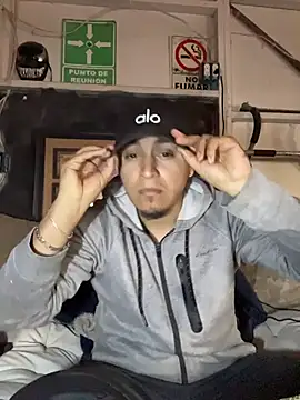 Snapshot of Shankortiz chatting on February 18, 4:03 pm Shankortiz online show from February 18, 4:03 pm