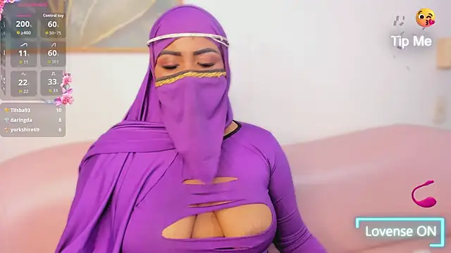 yasmin elite online show from November 13, 2:10 pm