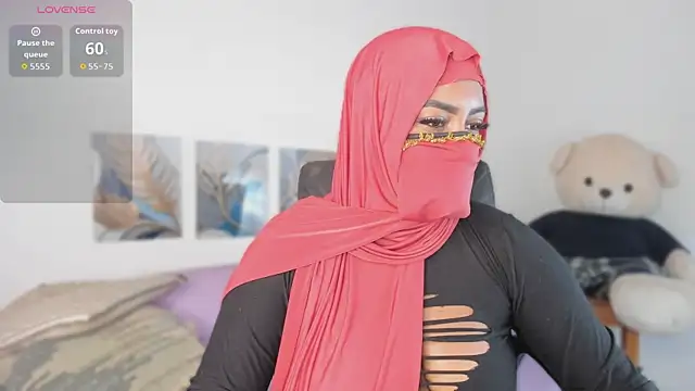 yasmin elite online show from February 12, 10:04 am