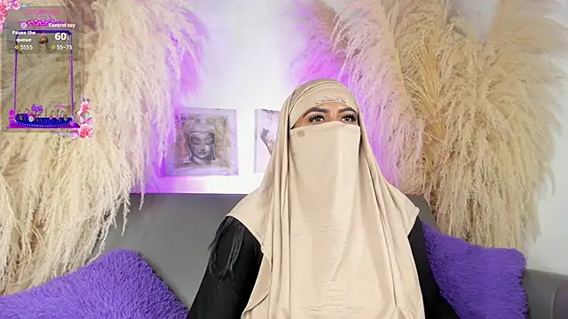 yasmin elite online show from September 18, 9:01 am