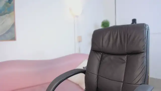 yasmin elite online show from October 16, 9:39 am