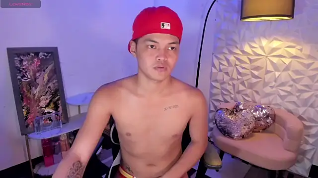 asianhugescott online show from February 16, 10:58 am