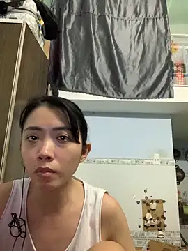 Snapshot of Minee1202 chatting on October 23, 1:04 am Minee1202 online show from October 23, 1:04 am