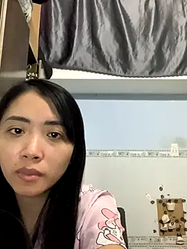 Snapshot of Minee1202 chatting on October 27, 1:06 am Minee1202 online show from October 27, 1:06 am