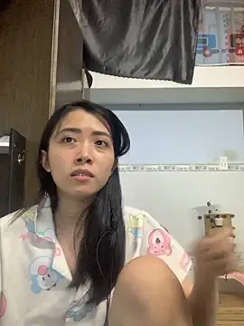 Snapshot of Minee1202 chatting on September 12, 6:24 am Minee1202 online show from September 12, 6:24 am