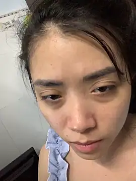 Snapshot of Minee1202 chatting on October 29, 6:23 am Minee1202 online show from October 29, 6:23 am