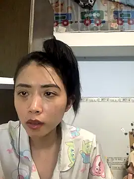 Snapshot of Minee1202 chatting on October 8, 7:21 am Minee1202 online show from October 8, 7:21 am