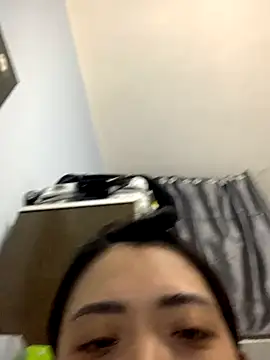 Snapshot of Minee1202 chatting on October 20, 6:48 am Minee1202 online show from October 20, 6:48 am