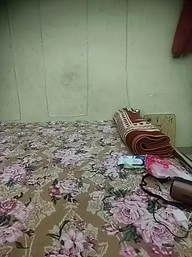 Snapshot of Snaya-baby chatting on December 20, 2:20 pm Snaya-baby online show from December 20, 2:20 pm