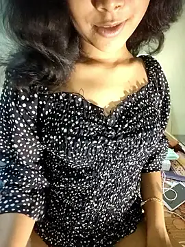 Snapshot of Snaya-baby chatting on October 14, 3:56 pm Snaya-baby online show from October 14, 3:56 pm