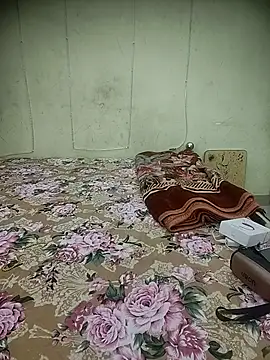 Snapshot of Snaya-baby chatting on November 18, 1:03 pm Snaya-baby online show from November 18, 1:03 pm