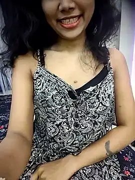 Snapshot of Snaya-baby chatting on January 7, 2:44 pm Snaya-baby online show from January 7, 2:44 pm