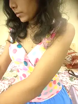 Snapshot of Snaya-baby chatting on December 19, 2:08 pm Snaya-baby online show from December 19, 2:08 pm