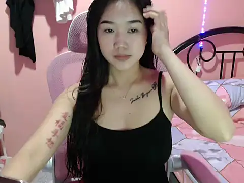 Snapshot of Wynxx chatting on October 12, 5:42 am Wynxx online show from October 12, 5:42 am