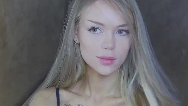MarilynNova online show from May 17, 4:23 am