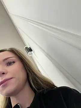 MarilynNova online show from February 6, 4:19 am