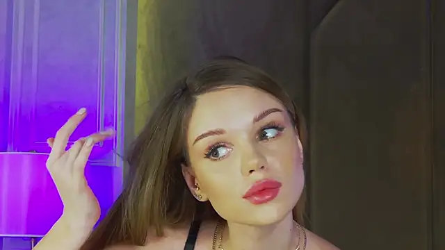 MarilynNova online show from October 11, 4:35 am