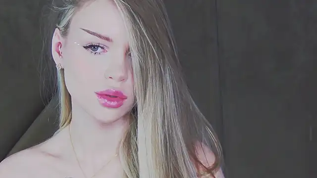 MarilynNova online show from April 14, 4:39 am