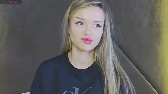 MarilynNova online show from June 30, 8:14 am