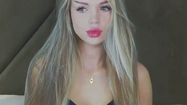 MarilynNova online show from April 11, 4:31 am