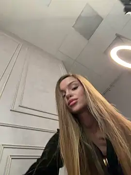 MarilynNova online show from February 13, 4:23 am