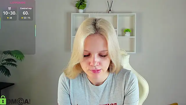 Allice Cox online show from October 28, 1:17 am