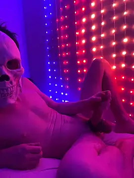 Snapshot of SalemStratton chatting on October 21, 7:08 am SalemStratton online show from October 21, 7:08 am