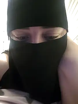 Snapshot of _Douna_-_ chatting on October 2, 5:33 am Douna - online show from October 2, 5:33 am