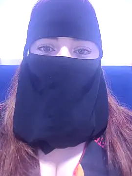 Snapshot of _Douna_-_ chatting on October 10, 6:42 pm Douna - online show from October 10, 6:42 pm