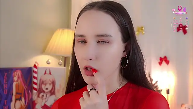 MaudAle online show from December 19, 1:09 am