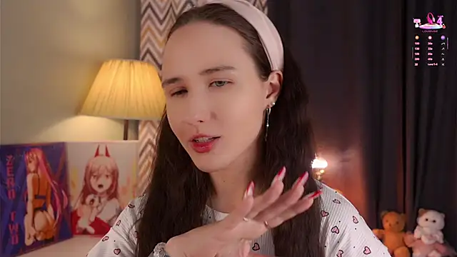 MaudAle online show from November 19, 2:22 am