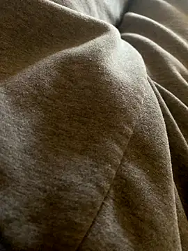 MuzzyFacing online show from November 26, 10:26 am