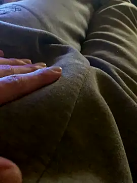 MuzzyFacing online show from November 30, 9:21 am