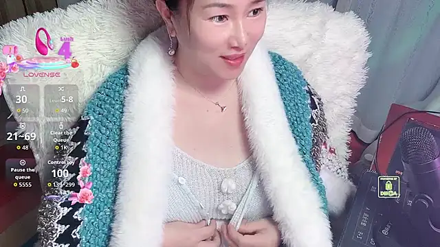 Snapshot of Liqinqin chatting on October 22, 3:11 pm Liqinqin online show from October 22, 3:11 pm