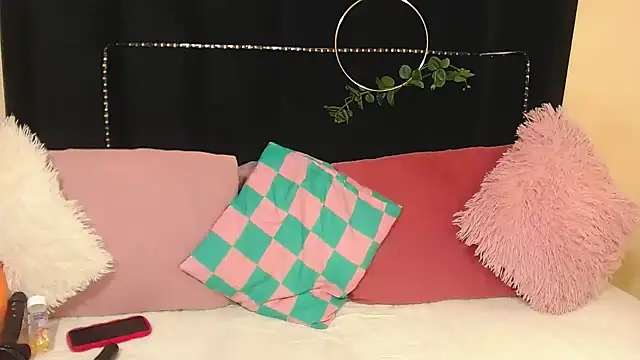 AmazingDarkDoll online show from November 23, 3:11 pm