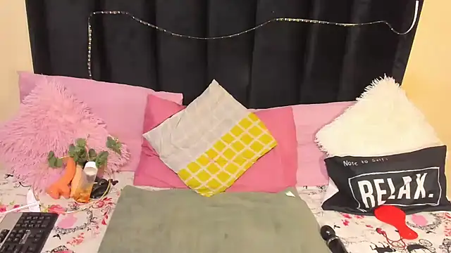 AmazingDarkDoll online show from February 26, 2:44 am