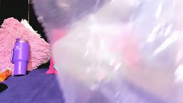 AmazingDarkDoll online show from April 14, 10:48 pm