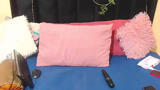 AmazingDarkDoll online show from December 2, 12:44 am