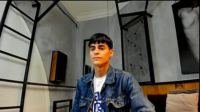 Snapshot of Dani_mc1 chatting on November 30, 11:55 am Dani mc1 online show from November 30, 11:55 am