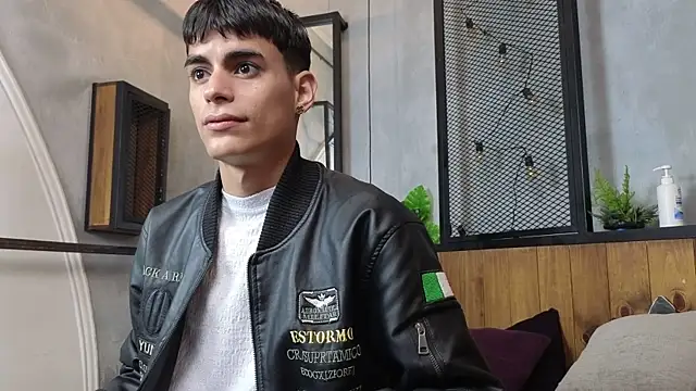 Dani mc1 online show from December 18, 11:25 am