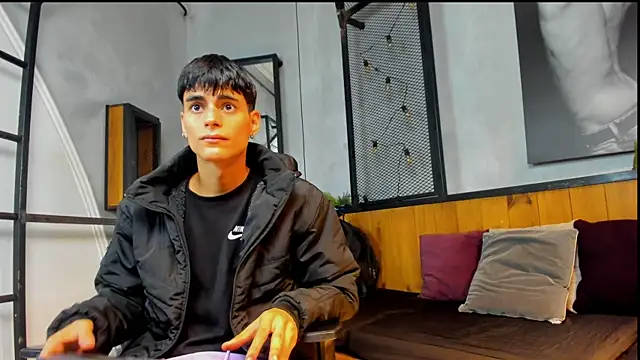 Snapshot of Dani_mc1 chatting on November 28, 11:43 am Dani mc1 online show from November 28, 11:43 am