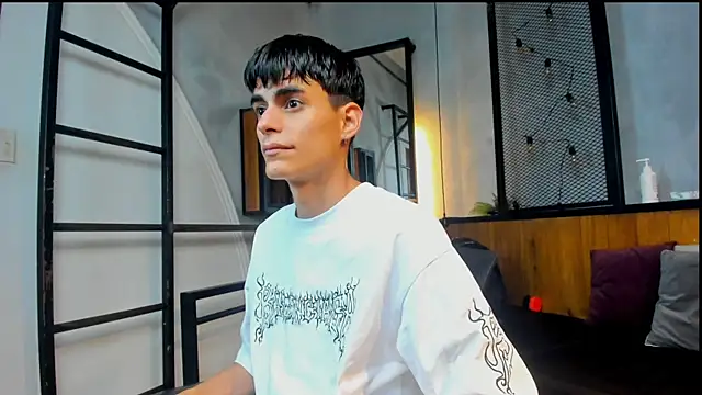 Snapshot of Dani_mc1 chatting on November 27, 11:32 am Dani mc1 online show from November 27, 11:32 am