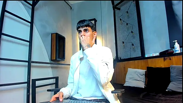 Snapshot of Dani_mc1 chatting on November 20, 11:55 am Dani mc1 online show from November 20, 11:55 am