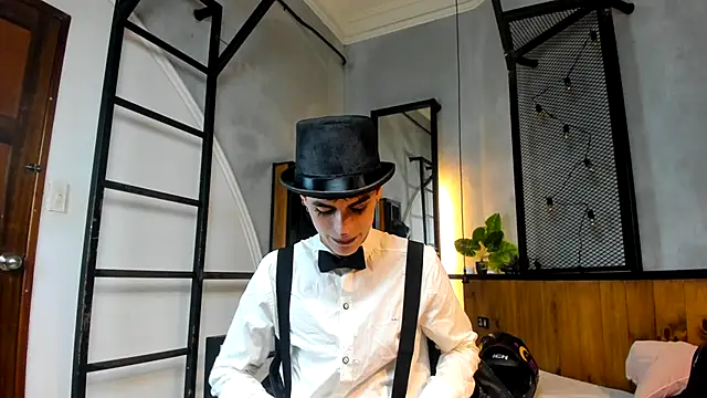 Snapshot of Dani_mc1 chatting on October 31, 11:51 am Dani mc1 online show from October 31, 11:51 am