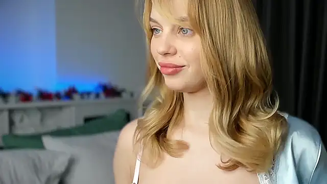 LilyFlamee online show from January 9, 2:40 am