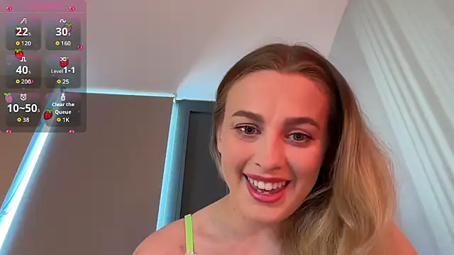 jjulietterose online show from April 30, 7:48 am